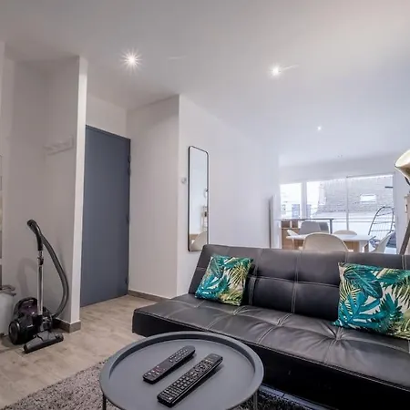 Le Trianon - Parking Prive Apartman *