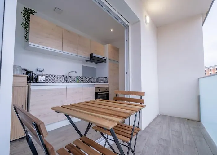 Le Trianon - Parking Prive