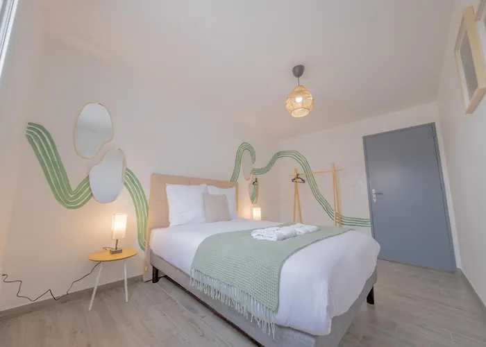 Appartement Le Trianon - Parking Privé Reims