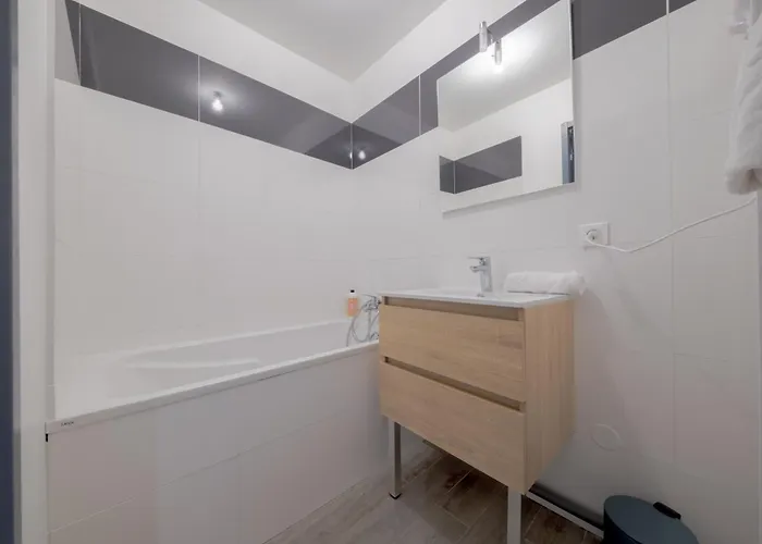 Le Trianon - Parking Privé *